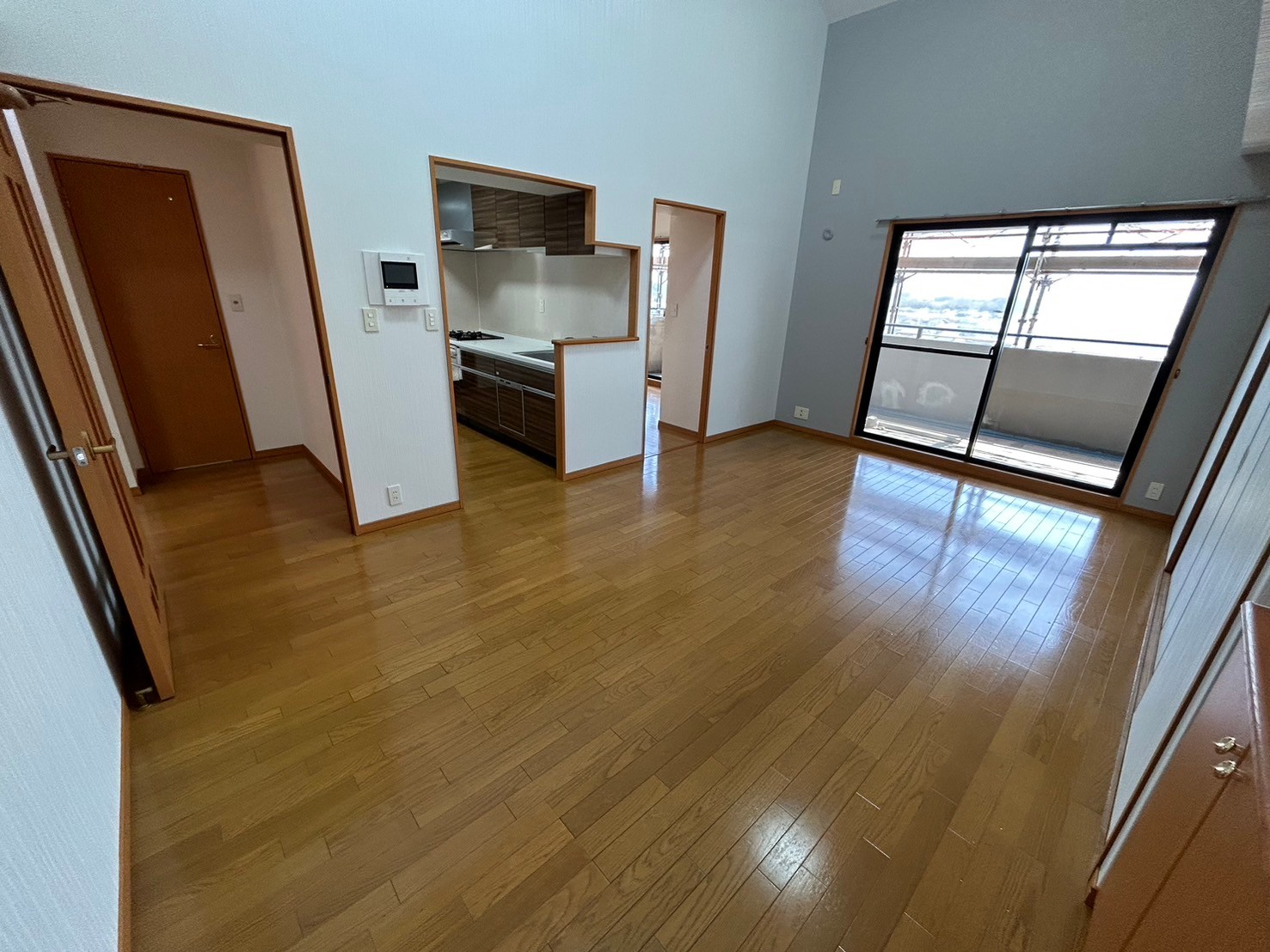 【八女郡広川町大字久泉】小中学校まで徒歩10分圏内♪フォルテコート広川 4LDK マンション